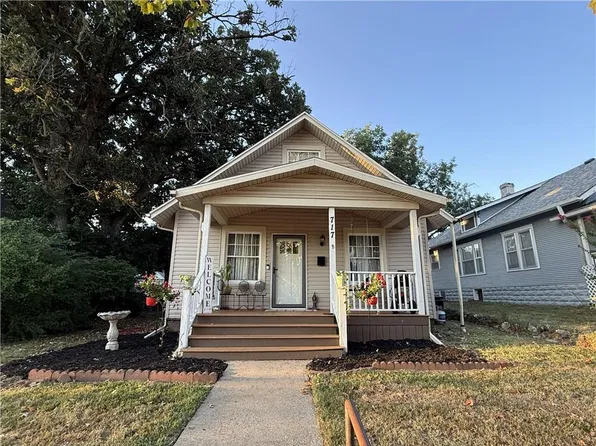 717 W 9th St, Pittsburg, KS 66762