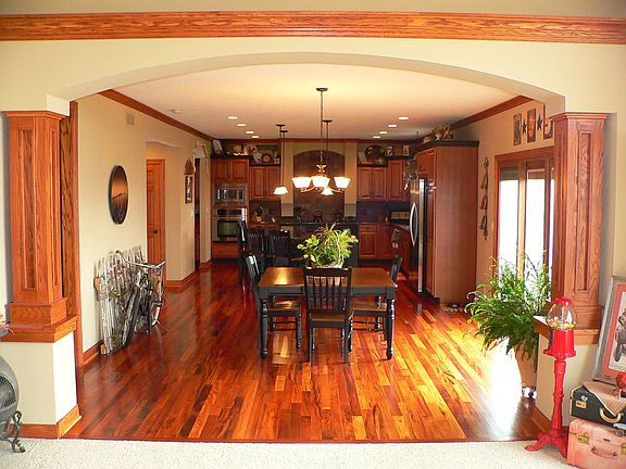 Easy seating for 14+ for those holiday gatherings or any social event