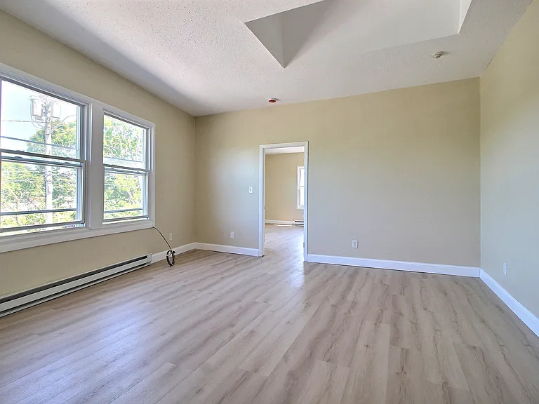 33 Railroad Ave #1 — Photo 7