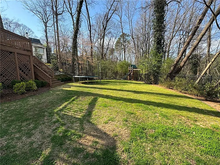 18 Dean Overlook NW — Photo 41