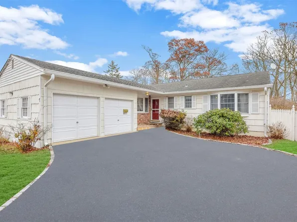 1245 Saxon Avenue, Bay Shore, NY 11706