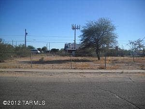 1st image of 2401 S Park Ave