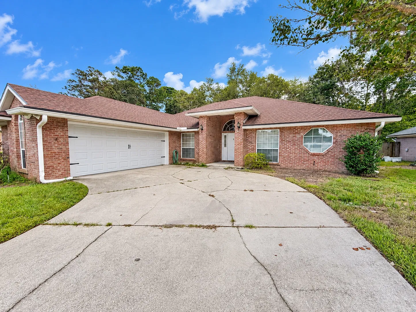 4 bed, 2139 sqft, $2,800 — Photo 2