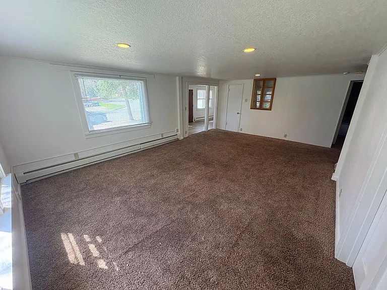 1147 N 24th St — Photo 3