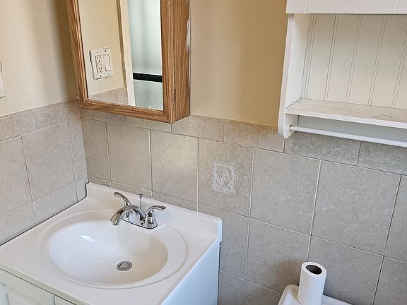 4th image of 116 Wessington Ave #2