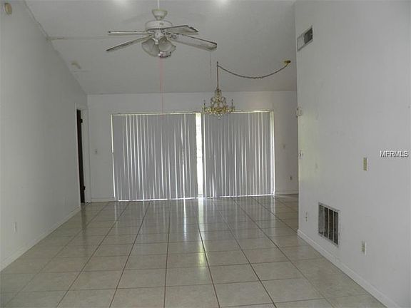 3rd image of 639 Fairchild Ave