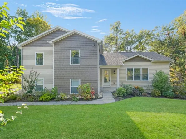 39 Carmine Drive, Mahopac, NY 10541