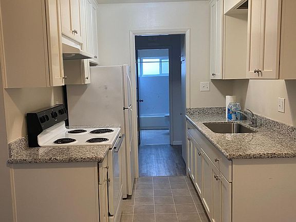 2nd image of 711 Berry Ave #116