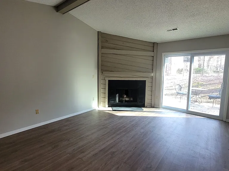 1999 Cottage Pl — Photo 19