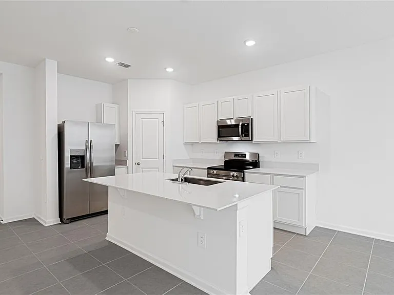 3119 Kurtz Ter — Photo 3