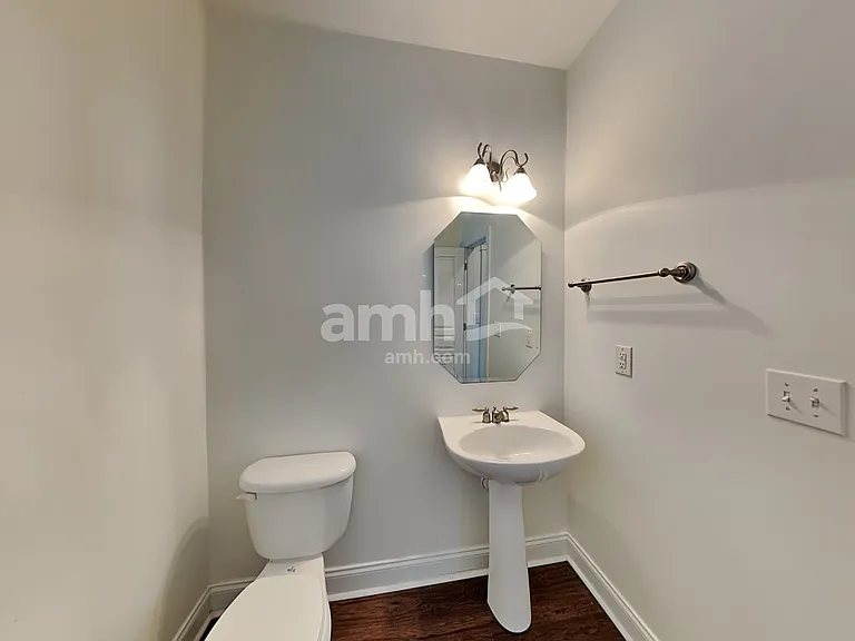 3041 Scottcrest Way — Photo 18
