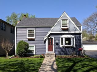 4608 Pershing Ave, Downers Grove, IL 60515