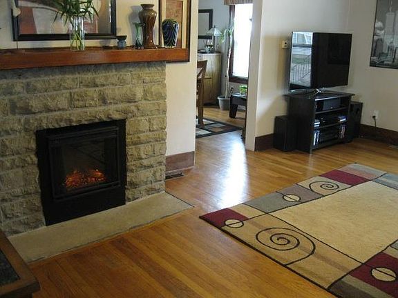 5th image of 1033 Maple Ave