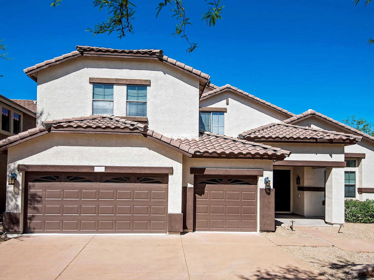 5 bed, 3502 sqft, $5,500 — Photo 2