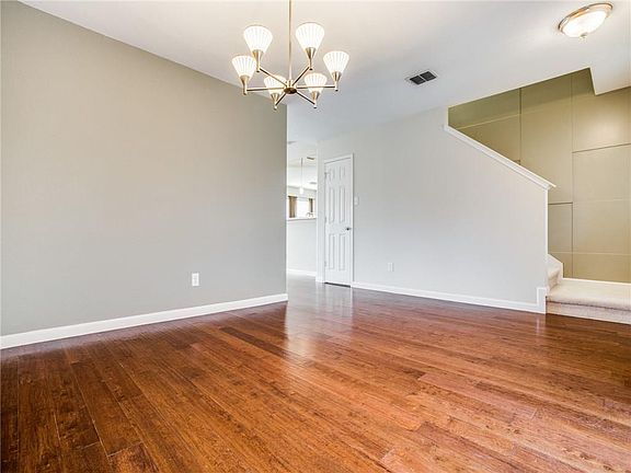 4th image of 2129 Highland Dr