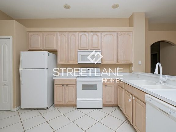 4th image of 3711 Eaglewood St