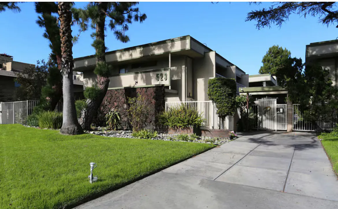 Building Photo - Arcadia Pines