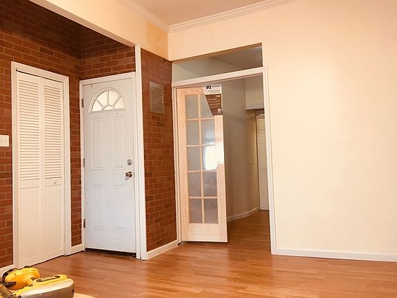 4th image of 3019 30th Ave APT 3F