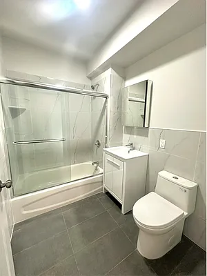 Rented by Luxian International Realty LLC | media 11