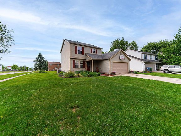 4th image of 1387 Village Dr