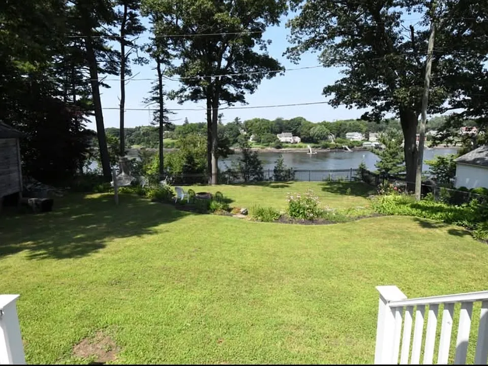 164 Crescent Way