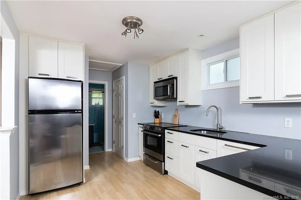 2 bed, 1000 sqft, $2,200 — Photo 1