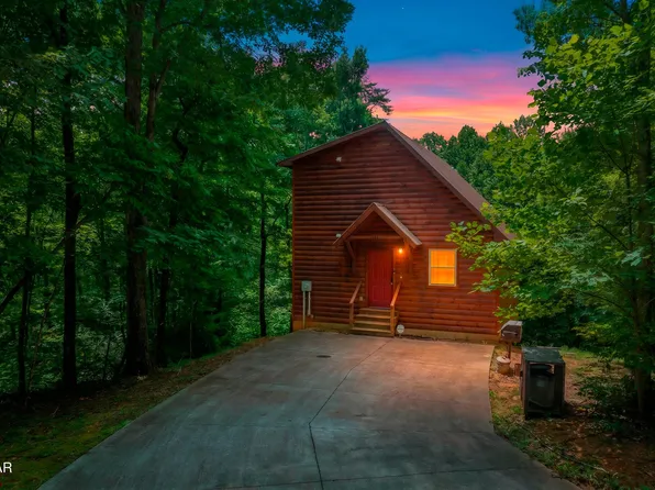 3884 Locust Ridge Rd, Sevierville, TN 37876