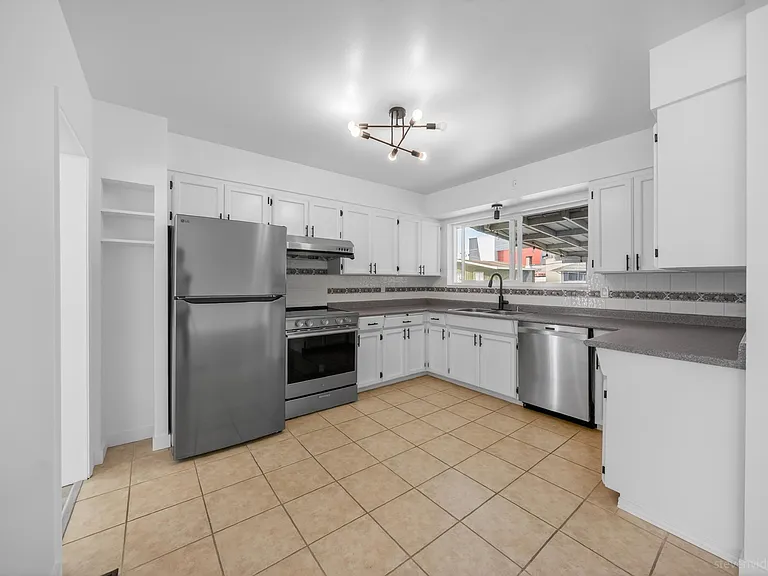 5031 44b Ave — Photo 7