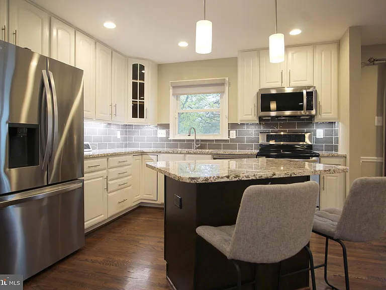 4500 Lantern Pl — Photo 8