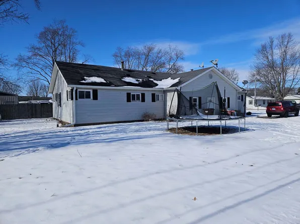 610 7th Ave, Marengo, IL 60152