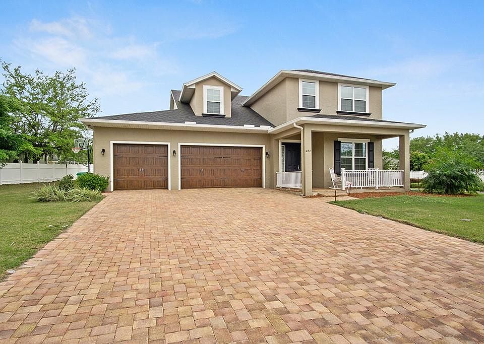 1st image of 1092 Sadie Ln