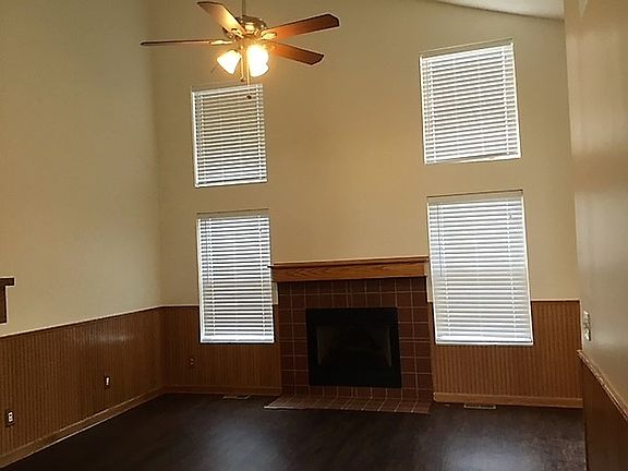 2nd image of 217 Oxford Dr