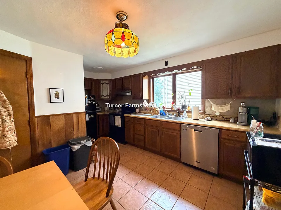 102 W Adams St