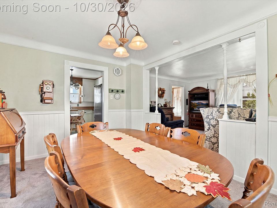411 Hawthorn Ave, photo 10