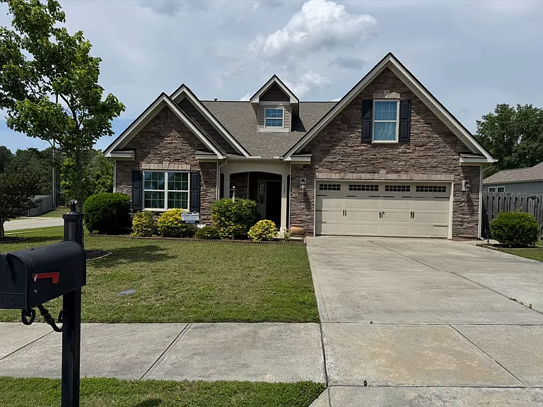 1301 Chimney Ridge Dr — Photo 1