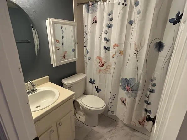8775 W Cornell Ave APT 2, Lakewood, CO 80227