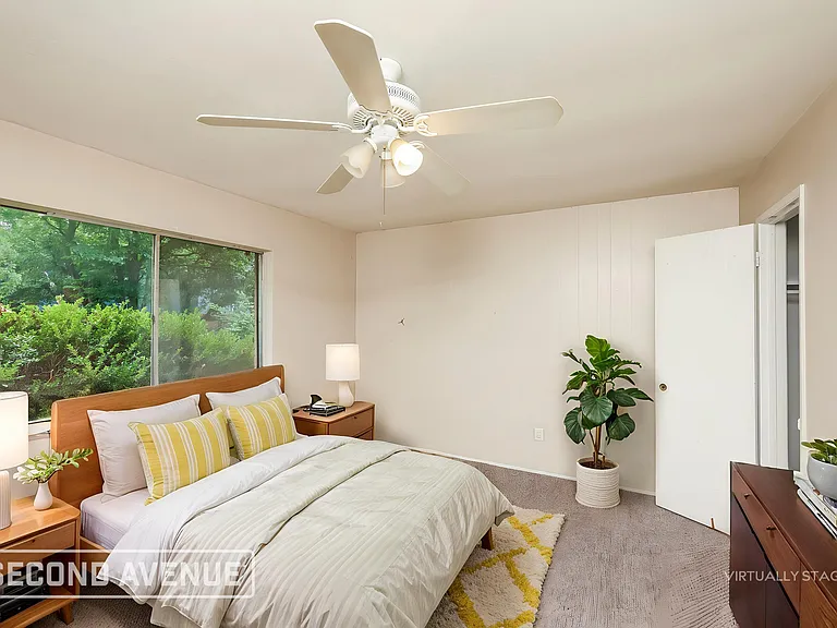 307 Halifax Ct — Photo 10