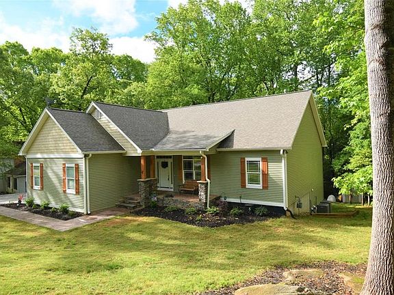 3rd image of 602 S Almond Dr
