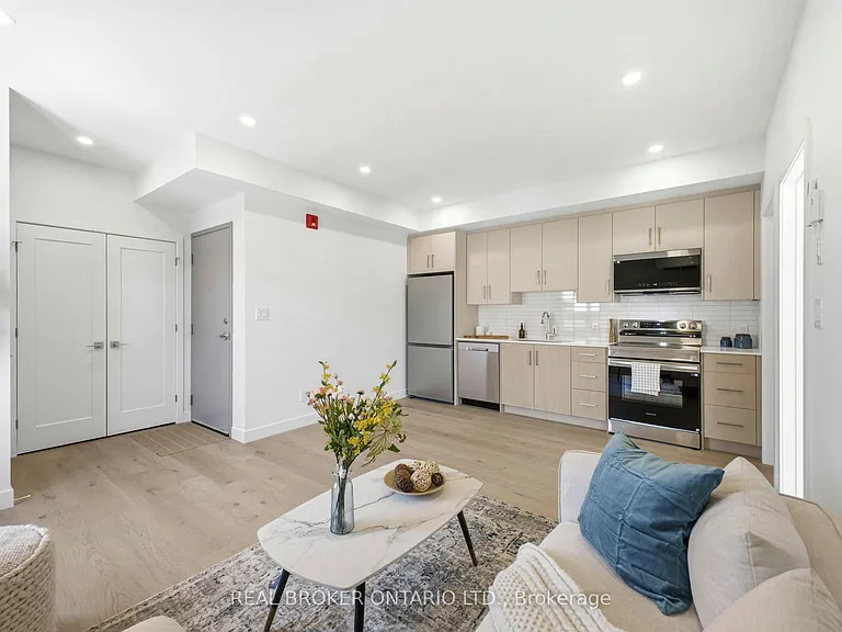 184 Woodroffe Ave #6 — Photo 5