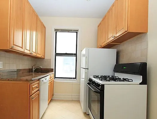 Rented by Azure Realty NY LLC | media 2
