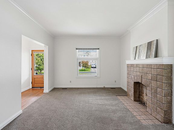 3rd image of 3559 Vista Ave