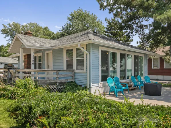 25126 W Lake Shore Dr, Ingleside, IL 60041