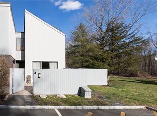 3 Green Briar Ln, Ridgefield, CT 06877