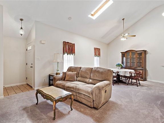 4th image of 316 Greenwood Dr