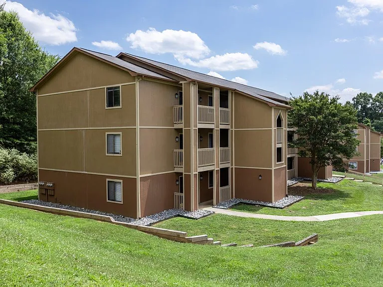 Waters Edge Apartment Homes (NC) — Photo 21
