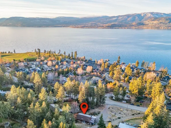 5127 Lakeshore Rd, Kelowna, BC V1W 4J1