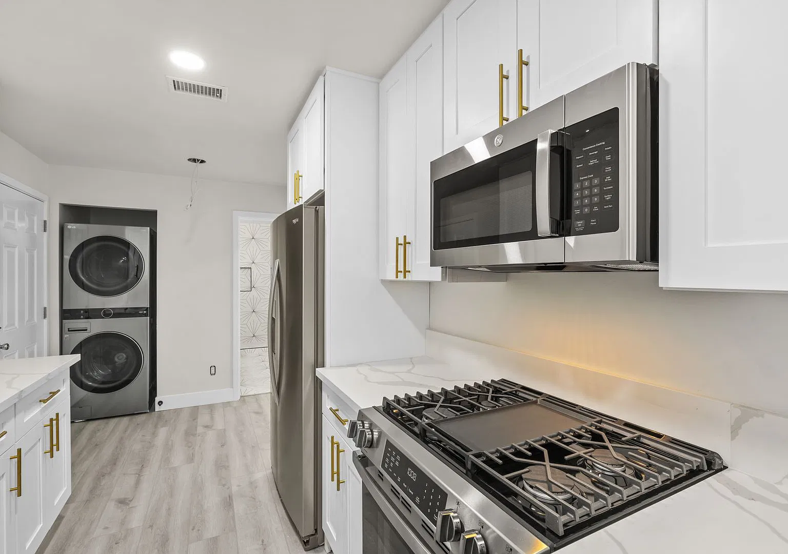 Fully remodeled! — Photo 1