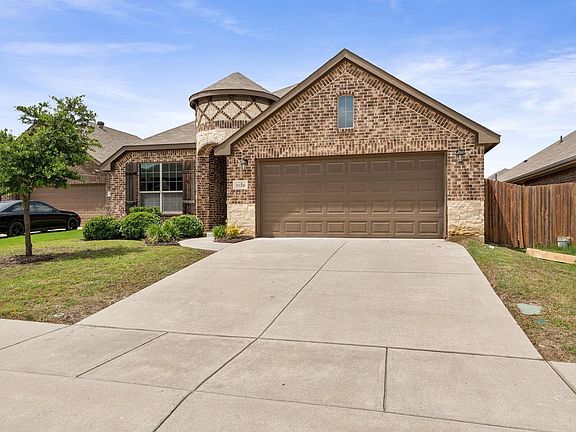 3rd image of 2120 Blakely Ct