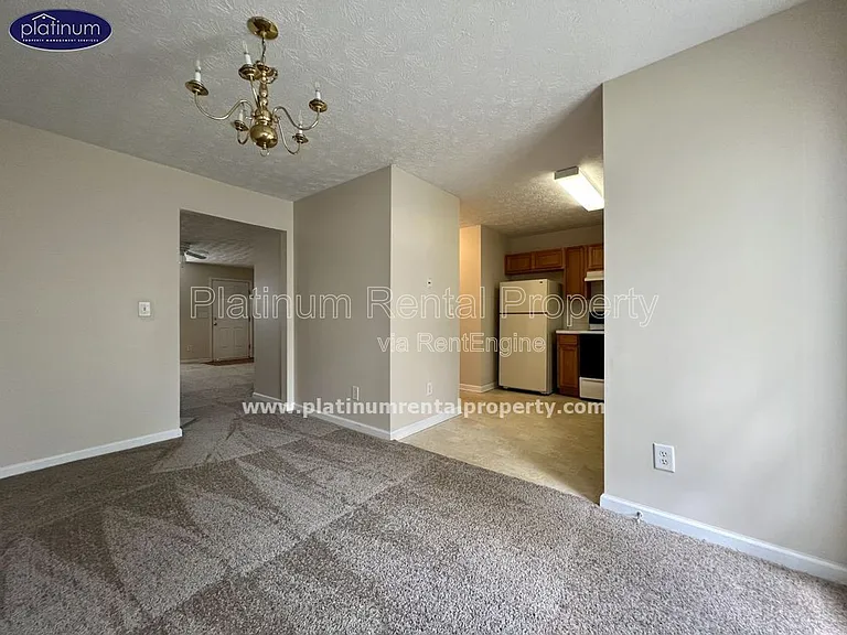 5687 Windfall Ln — Photo 4