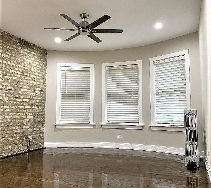 1st image of 1432 W Farragut Ave #3B